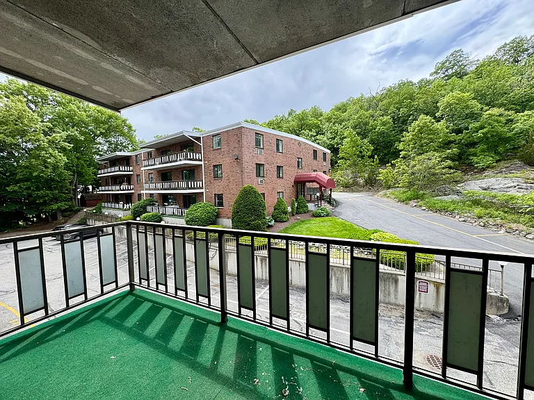 80 N Warren St #20 — Photo 30