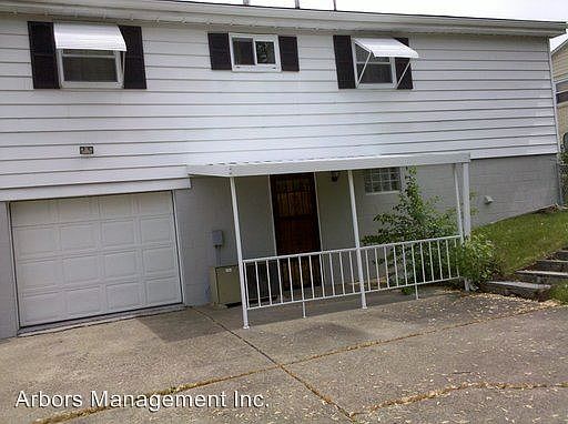 3rd image of 109 Rockwood Ave