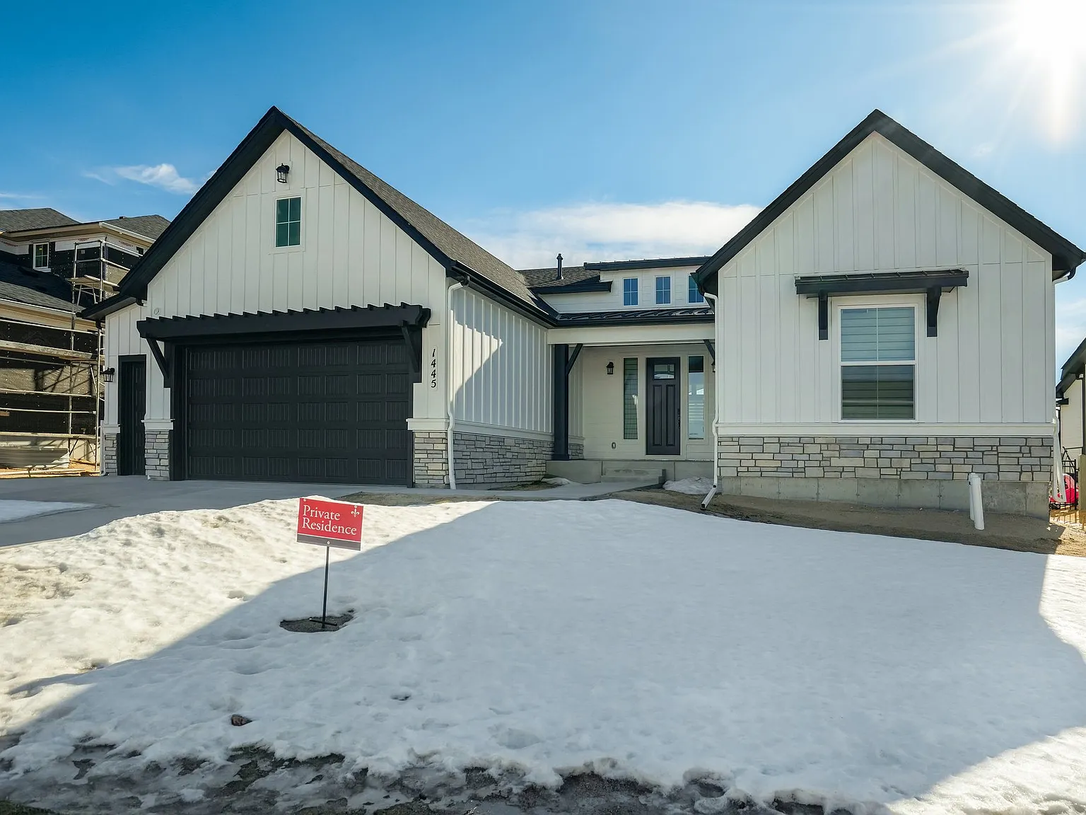 5 bed, 4507 sqft, $3,850 — Photo 2