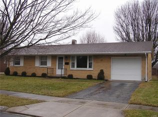 222 Villa Dr, Brookville, OH 45309