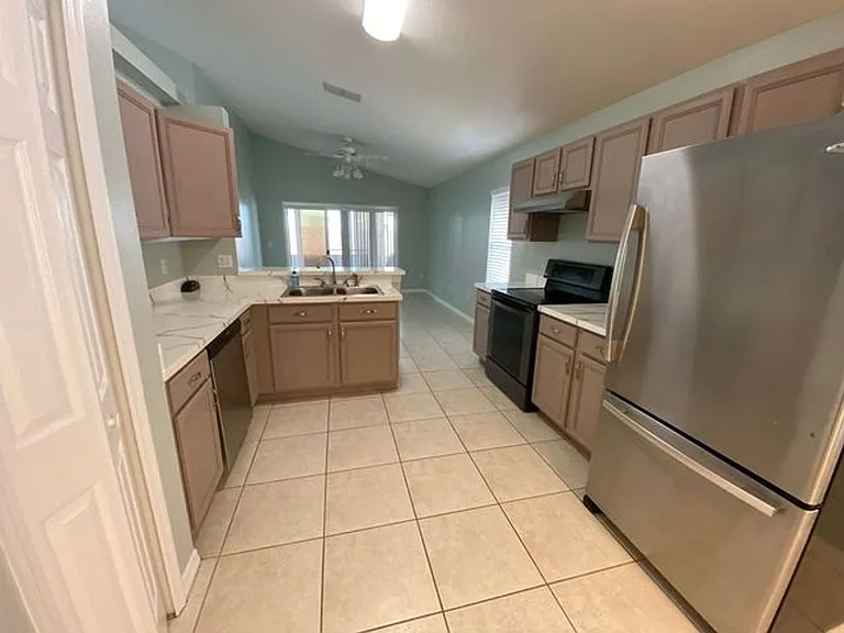 322 Riunite Cir — Photo 6