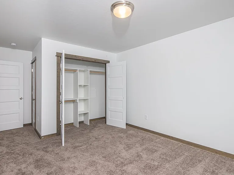 1805 Golden West Dr — Photo 7