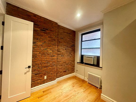 5th image of 326 E 35th St APT 45