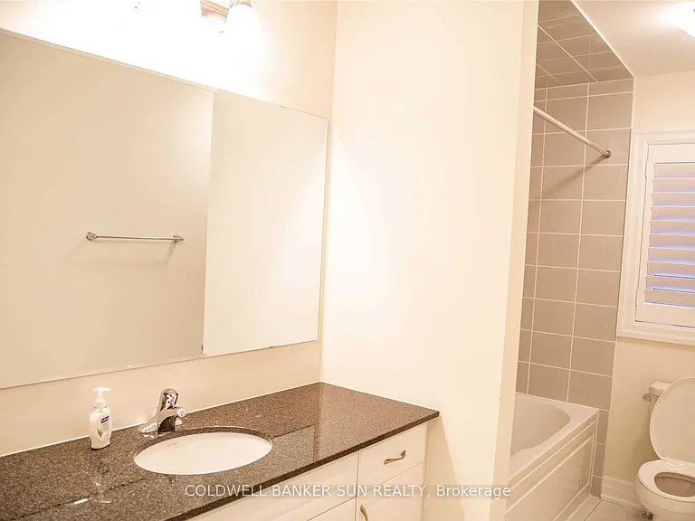 13 Divers Rd — Photo 20