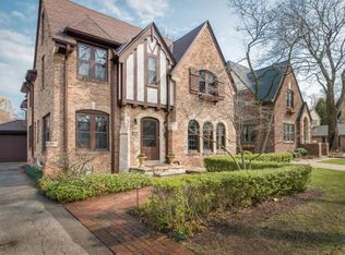 1012 E Sylvan Ave, Whitefish Bay, WI 53217