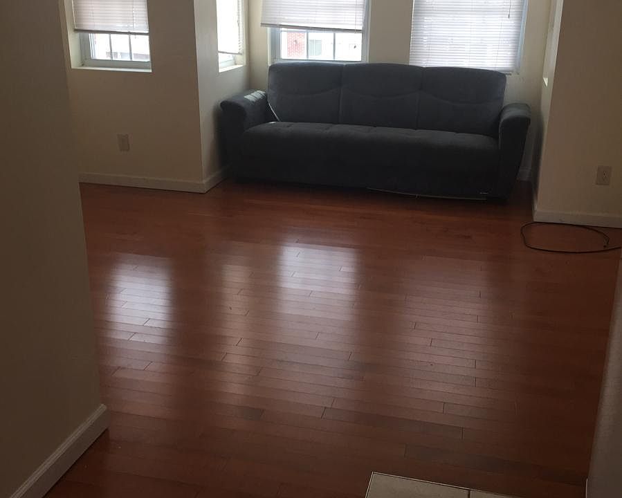 1st image of 539 Washington Ave APT 4