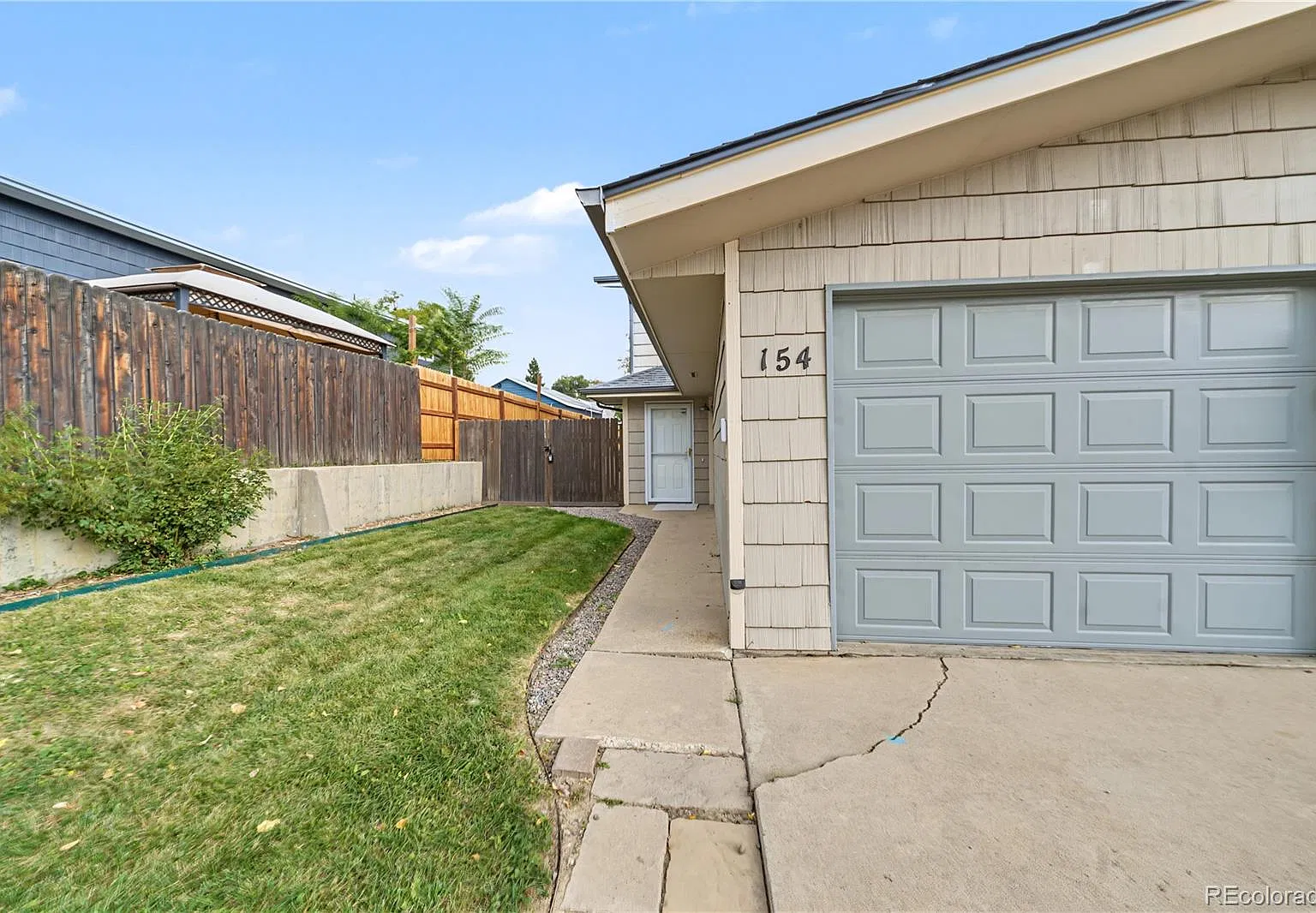 3 bed, 1.5 bath, 1150 sqft, $2,345 — Photo 1