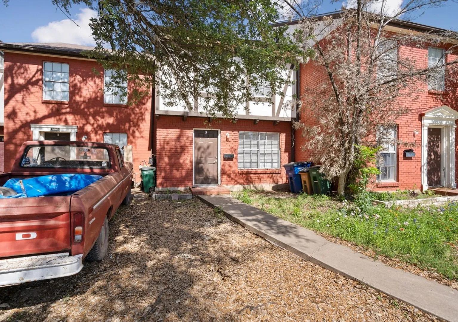 5800 Belmoor Drive, Unit C — Photo 2