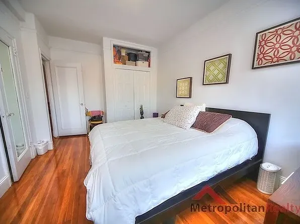 50 Plaza Street East image 1 of 3