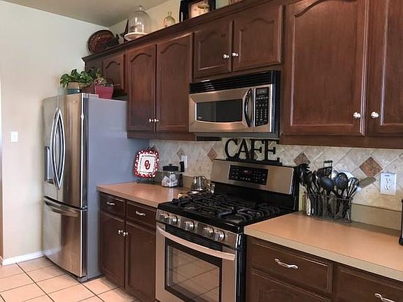 4th image of 2112 Priscella Dr