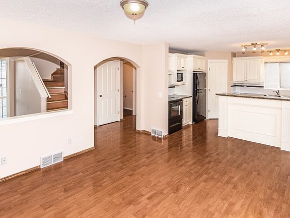 5th image of 111 Arbour Crest Rise NW