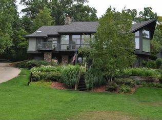 7 Stone Camp Trl, Winona Lake, IN 46590