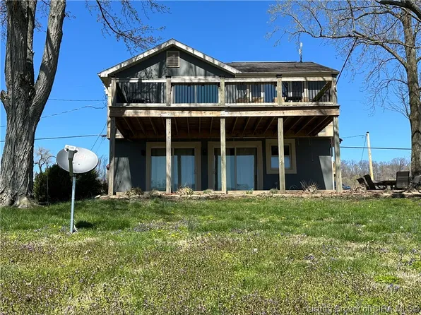 210 River Road W, Charlestown, IN 47111