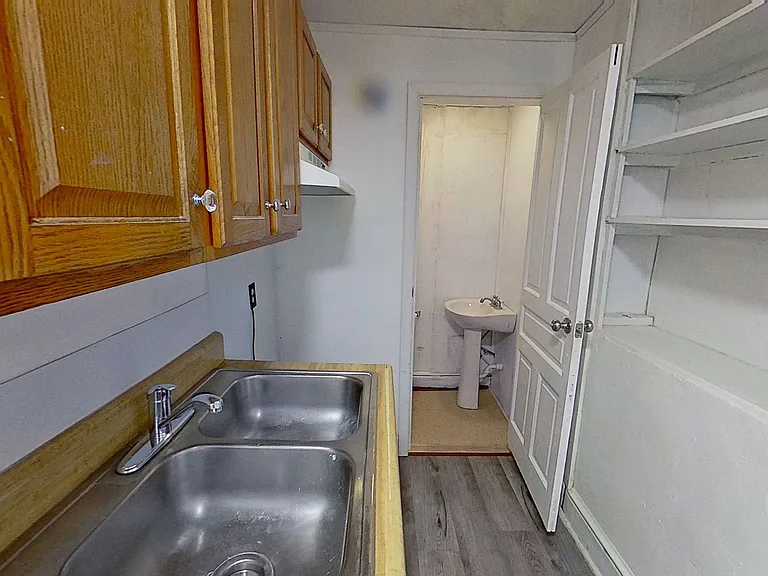 128 S Main St #10 — Photo 3