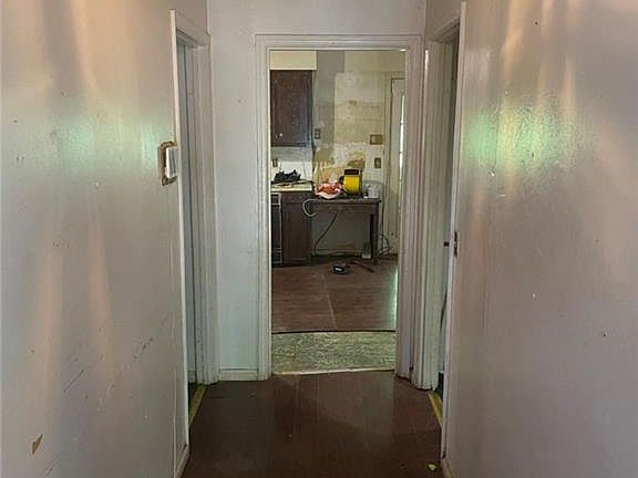5th image of 4129 Roman Dr