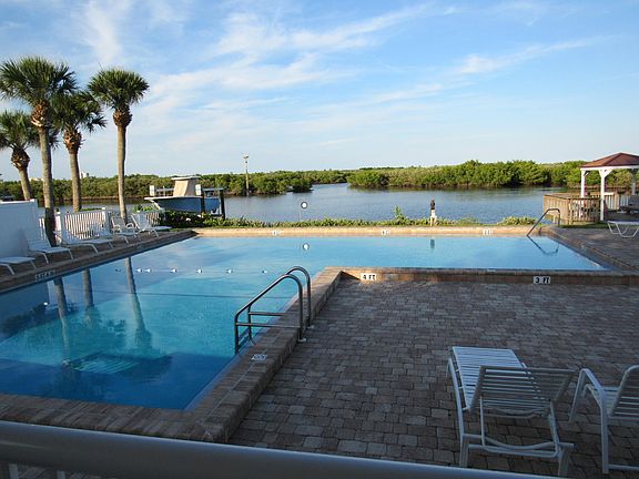 2nd image of 1139 Harbour Point Dr