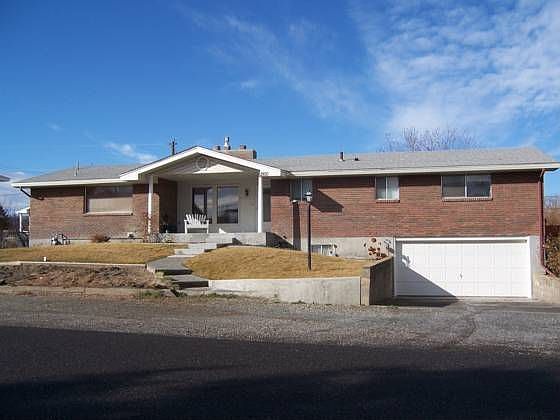 2nd image of 2610 S Fruitland St
