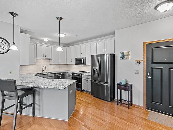4th image of 2530 E 34th St APT 210