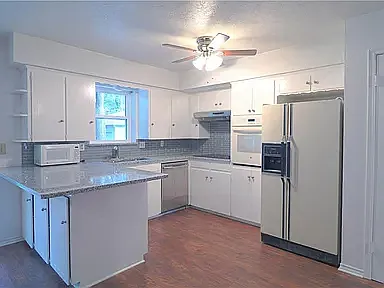 8315 Lullwater Dr — Photo 4