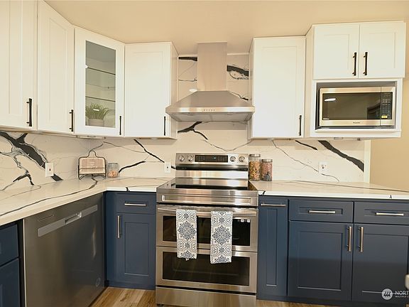 4th image of 917 205th St Court E #79