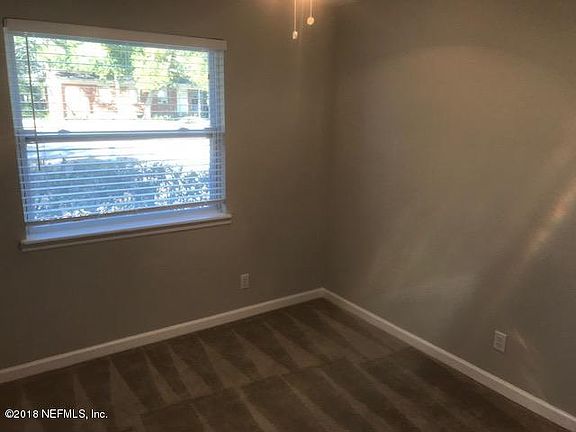5th image of 4045 Skycrest Dr