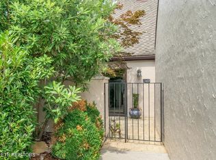 1264 Calais Ct, Knoxville, TN 37919
