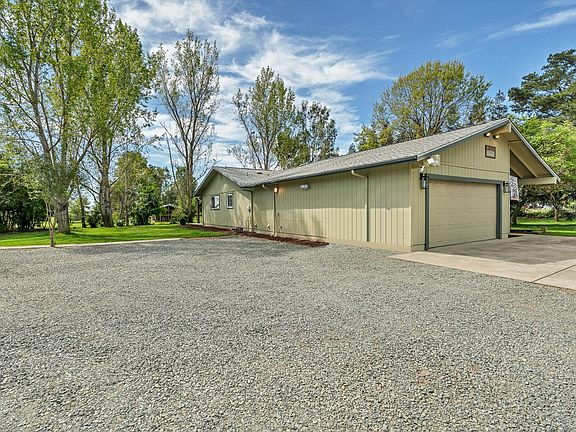 3rd image of 12354 Hobday Rd