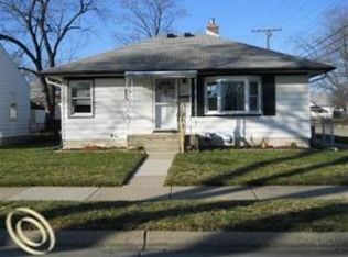 28111 Kaufman St, Roseville, MI 48066