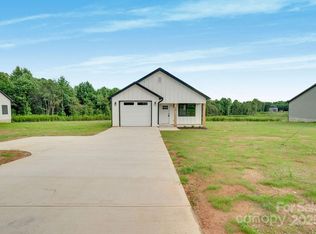 673 S Grove St, Lincolnton, NC 28092