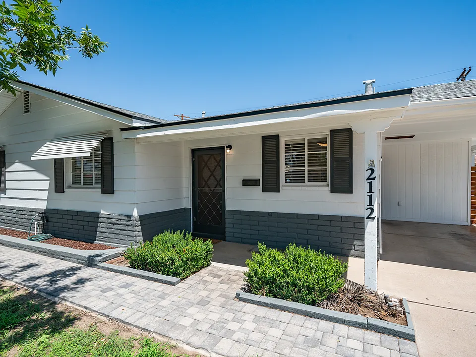 2112 W Cactus Wren Dr