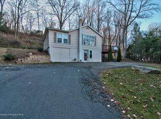 103 Meadow Brook Dr, South Abington Township, PA 18411