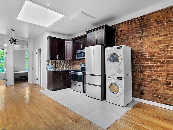 4th image of 2282 Adam C Powell Blvd #4