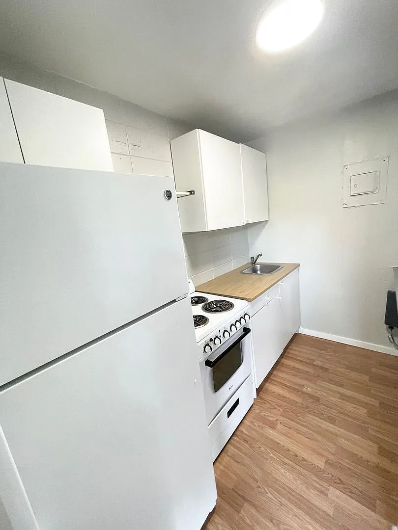 1343 West Point Dr - Unit 1 — Photo 4