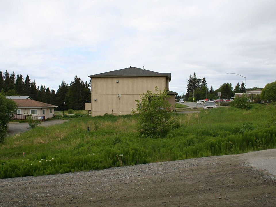 2nd image of 4155 Pennock St