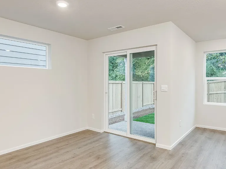 17815 SE Quarry Dr — Photo 9