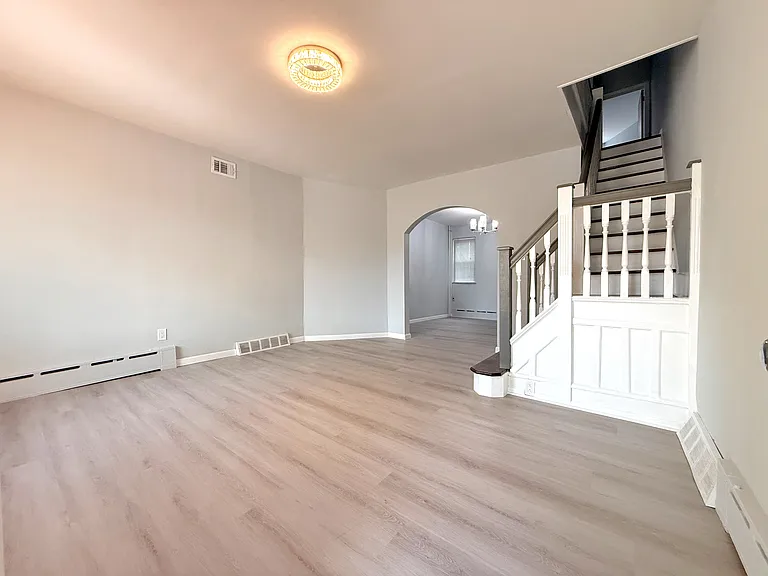 2217 S 24th St — Photo 10