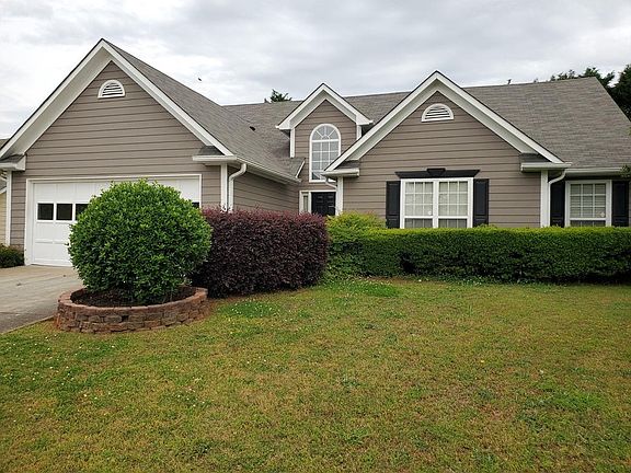 2nd image of 360 Avalon Forest Dr