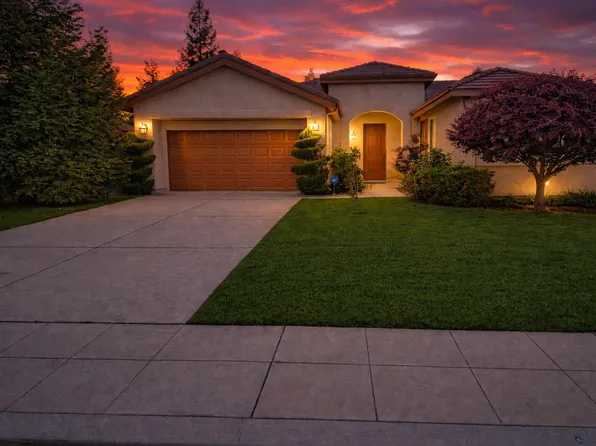 2222 Carson Ave, Clovis, CA 93611