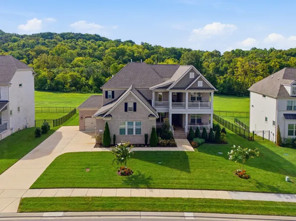 3170 Chase Point Dr, Franklin, TN 37067
