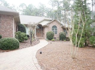 26 Airdrie Ct, Pinehurst, NC 28374
