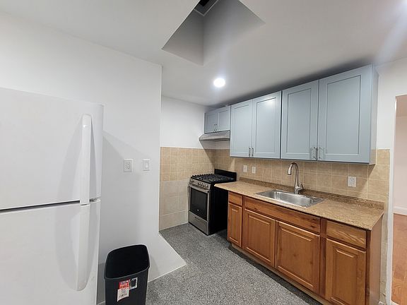 3rd image of 23-14 21st Ave #3