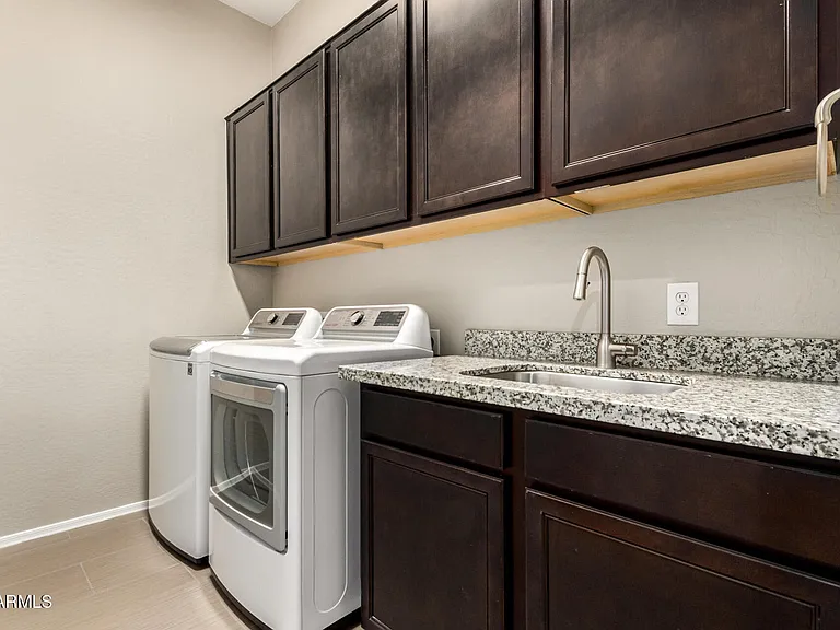 21004 E Sunset Dr — Photo 29