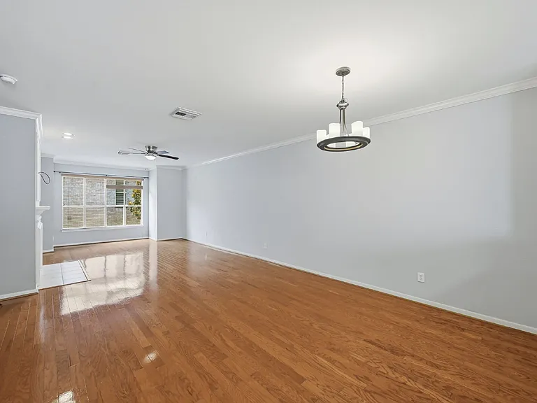 2913 Crawford St #B — Photo 28