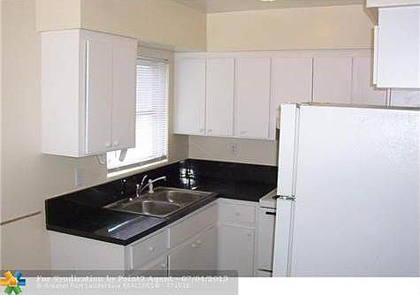 1st image of 250 NE 40th St APT 34