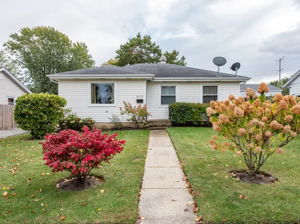 2629 W Cheyenne Rd, Waukegan, IL 60087