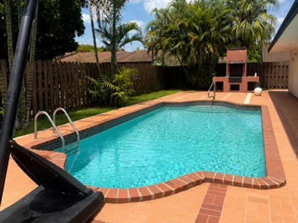 13430 SW 99th Ter, Miami, FL 33186