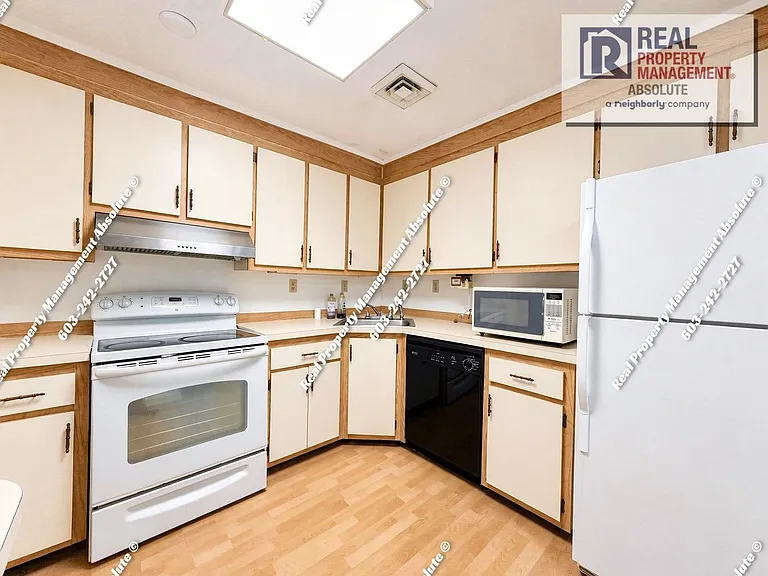 110 Coliseum Ave #108 — Photo 6