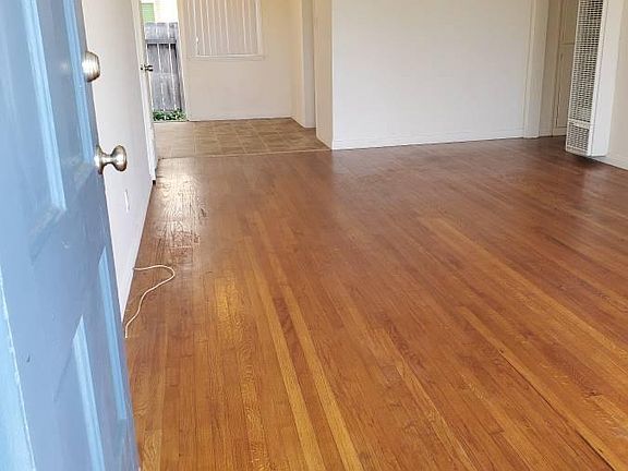 4th image of 855 Emerald St #855