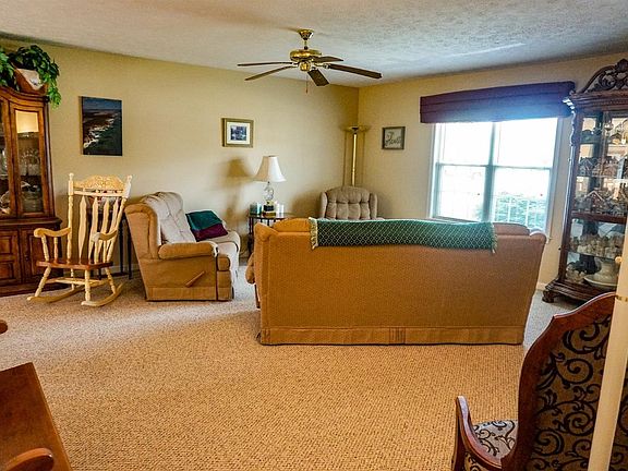 5th image of 407 Heddington Ct