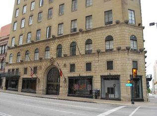 1910 Elm St, Dallas, TX 75201